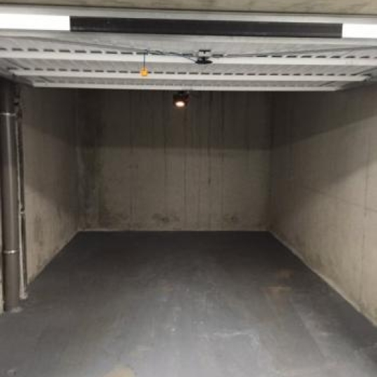  2A IMMOBILIER : Garage / Parking | AJACCIO (20090) | 18 m2 | 130 € 
