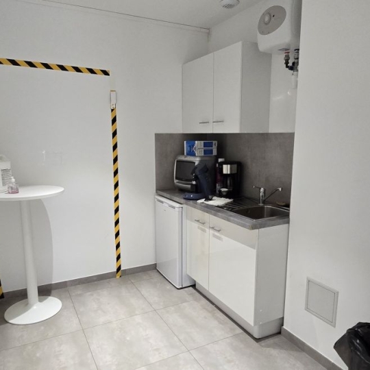  2A IMMOBILIER : Local / Bureau | AJACCIO (20090) | 82 m2 | 1 400 € 