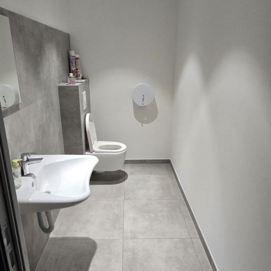  2A IMMOBILIER : Local / Bureau | AJACCIO (20090) | 82 m2 | 1 400 € 