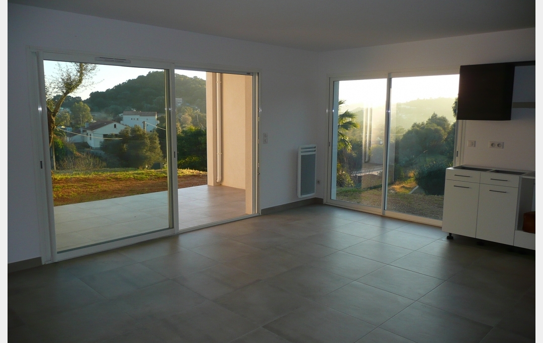 2A IMMOBILIER : Appartement | AFA (20167) | 69 m2 | 1 200 € 