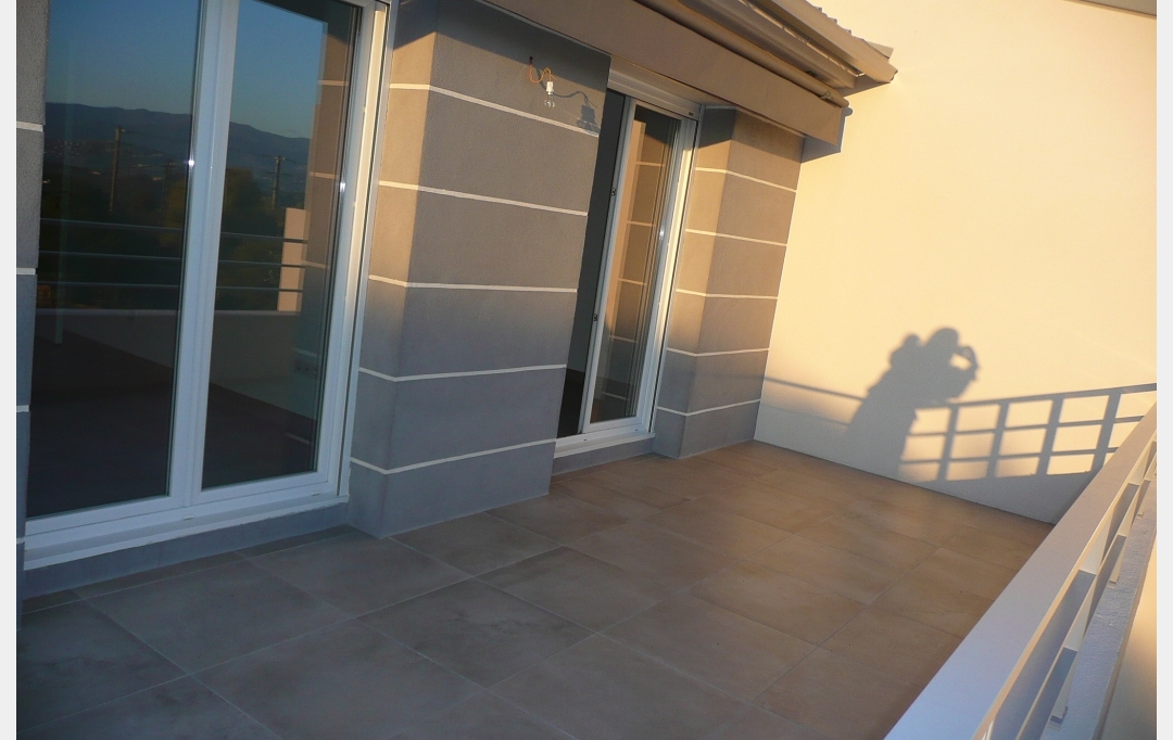 2A IMMOBILIER : Appartement | AFA (20167) | 69 m2 | 1 200 € 