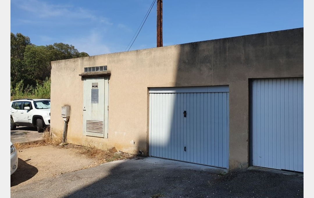 2A IMMOBILIER : Garage / Parking | AJACCIO (20090) | 25 m2 | 151 € 
