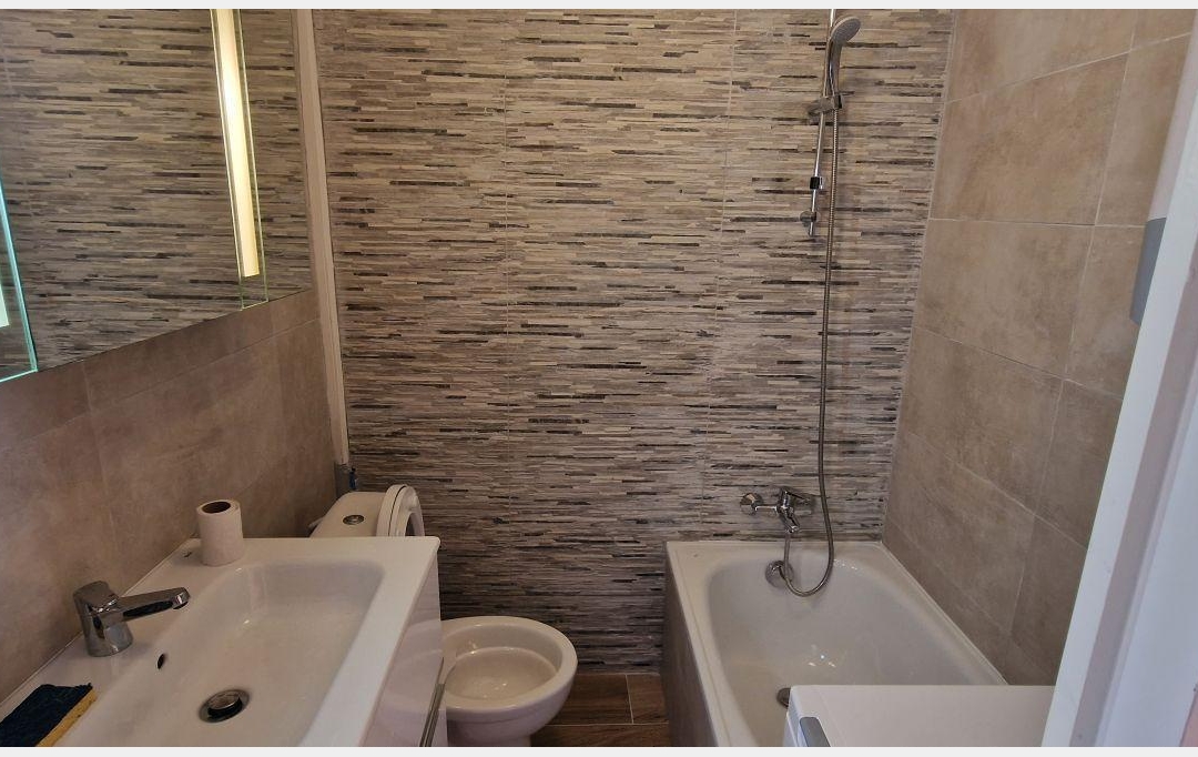 2A IMMOBILIER : Appartement | AJACCIO (20000) | 35 m2 | 740 € 