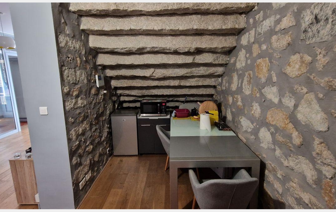 2A IMMOBILIER : Local / Bureau | AJACCIO (20090) | 75 m2 | 1 200 € 