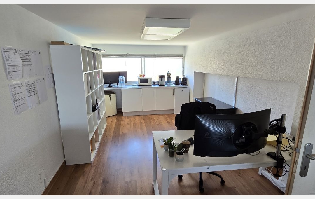 2A IMMOBILIER : Local / Bureau | AJACCIO (20090) | 75 m2 | 970 € 