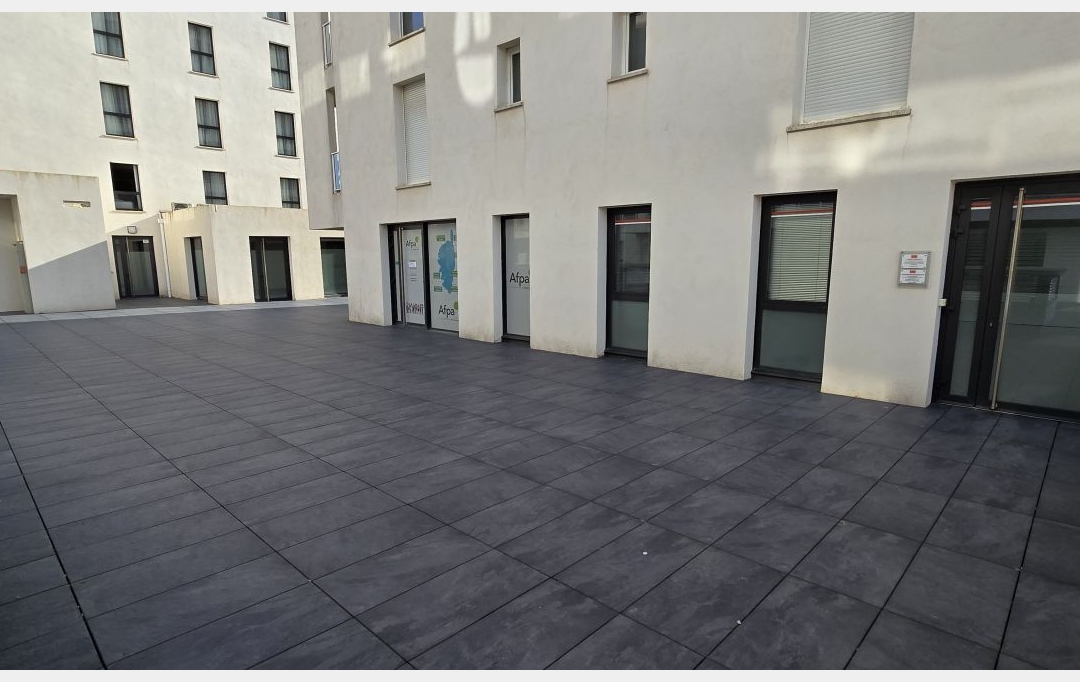 2A IMMOBILIER : Local / Bureau | AJACCIO (20090) | 82 m2 | 1 400 € 