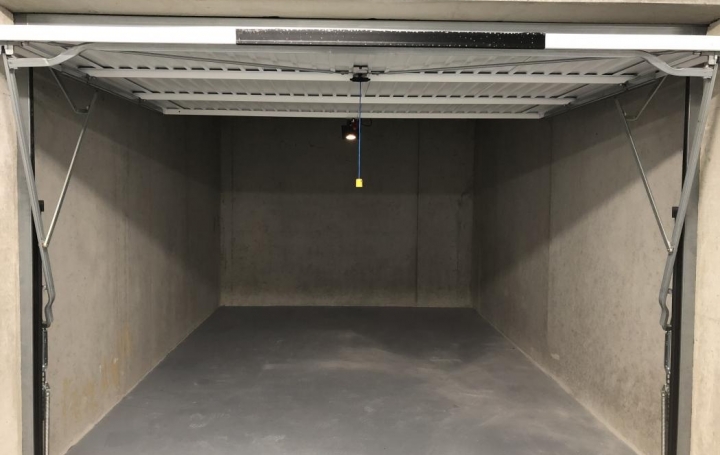 2A IMMOBILIER : Garage / Parking | AJACCIO (20090) | 18 m2 | 130 € 