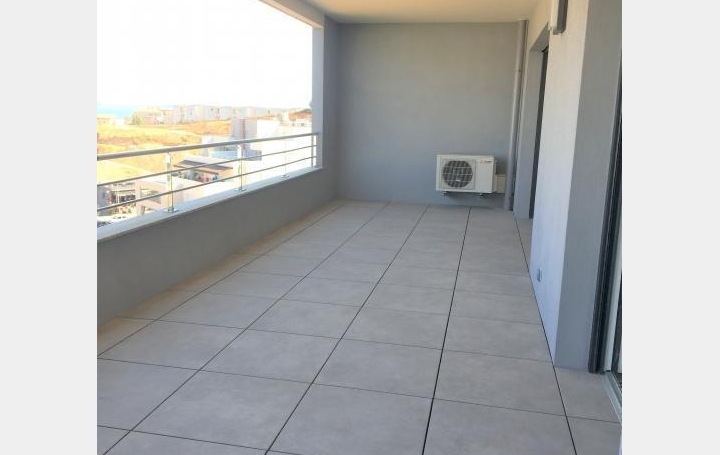 Appartement P2   AJACCIO  45 m2 730 € 