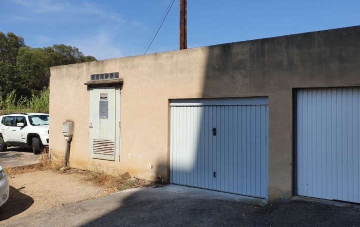 Garage AJACCIO 25 m2 151 € Garage AJACCIO 25 m2 151 €