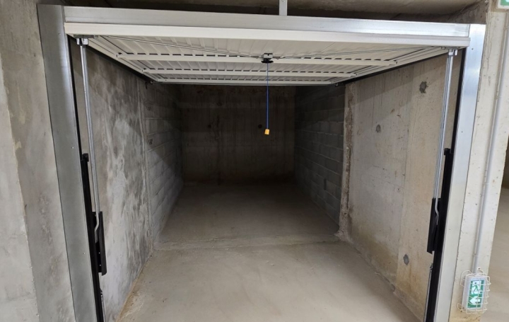  2A IMMOBILIER Garage / Parking | AJACCIO (20090) | 13 m2 | 120 € 